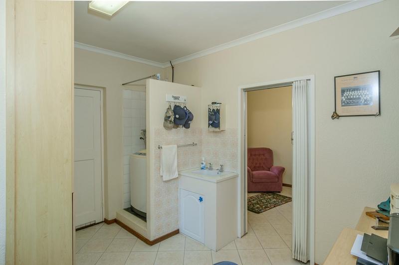 3 Bedroom Property for Sale in Meadowridge Western Cape